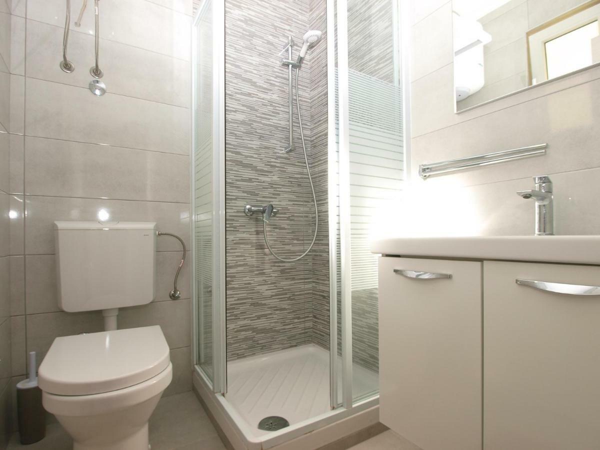 Apartments Oriana 898 Pula Exterior photo