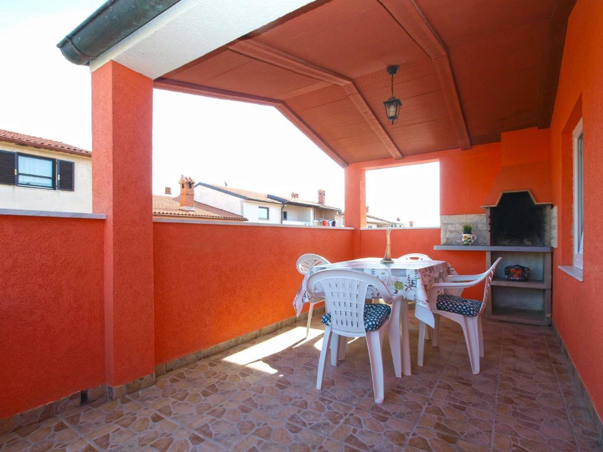 Apartments Oriana 898 Pula Exterior photo